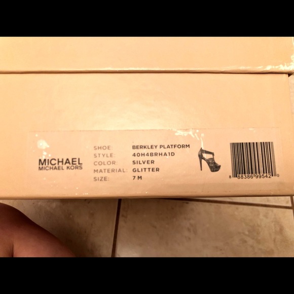 Mk platform heels - Picture 3 of 7